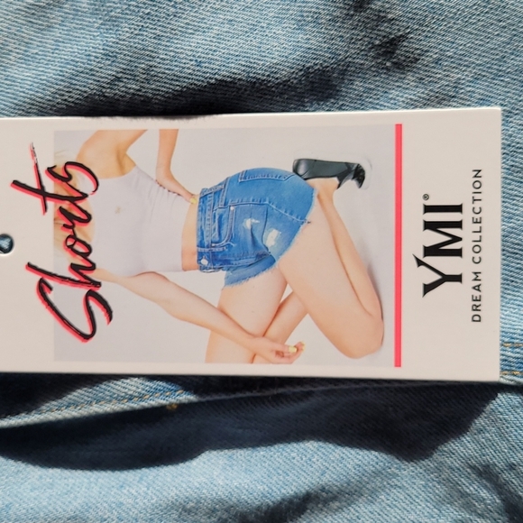 YMI Demi Shorts, Size 9/29 - Picture 5 of 8